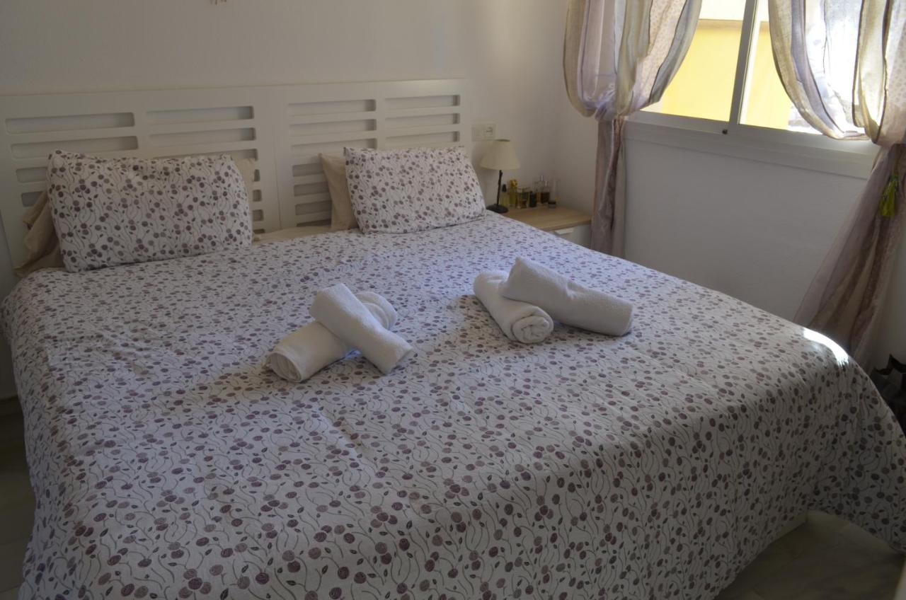トレモリノスCarihuela Un Dormitorio Junto Al Marアパートメント エクステリア 写真
