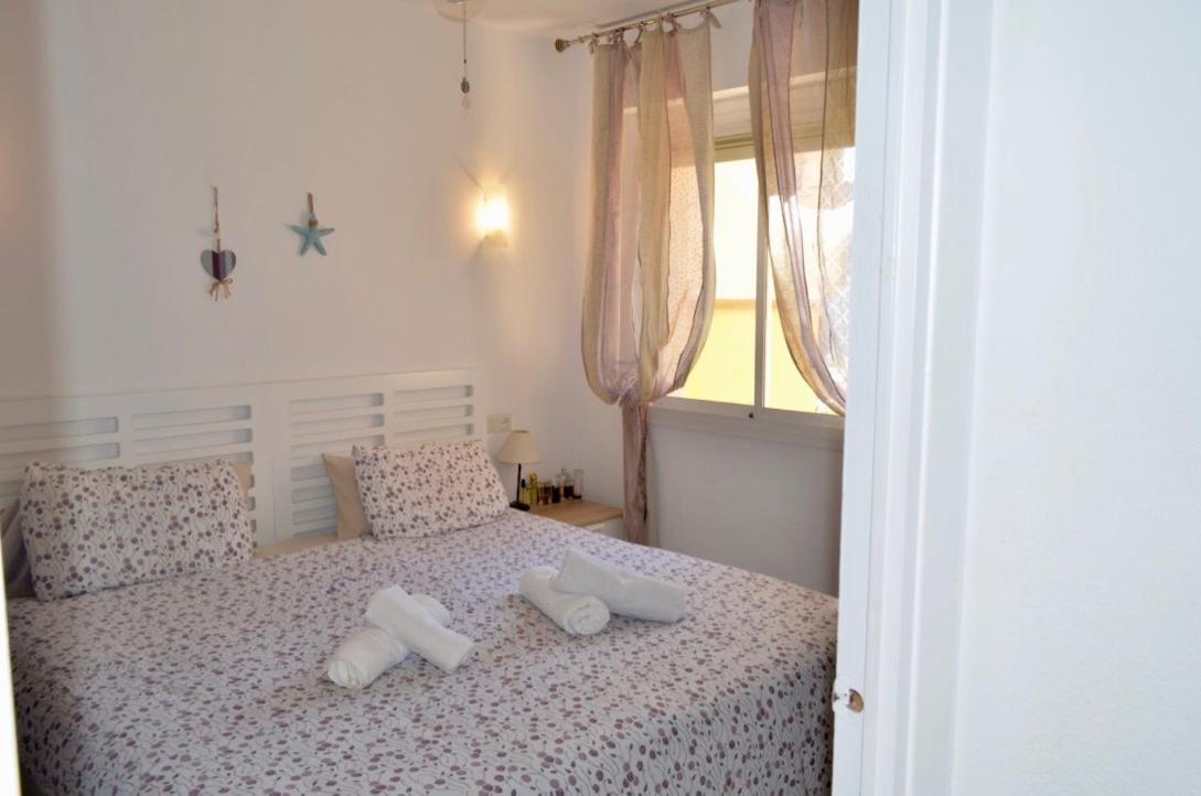 トレモリノスCarihuela Un Dormitorio Junto Al Marアパートメント エクステリア 写真